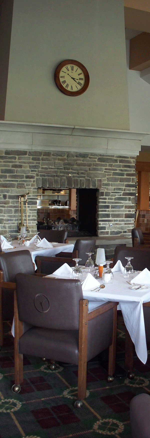 DiningRoompic.gif